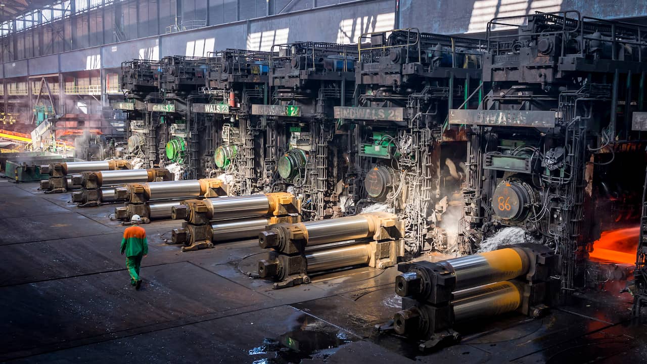Tata Steel investeert in nieuwe haspel voor fabriek IJmuiden - NU.nl