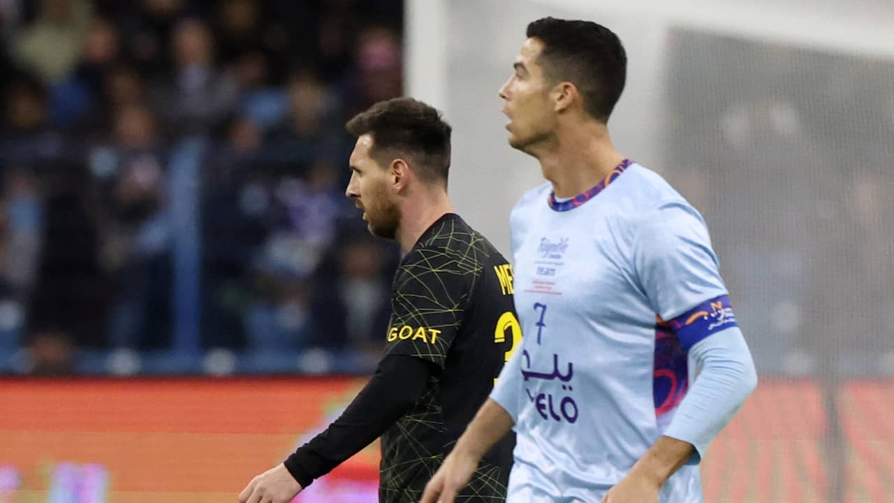 Voetbaliconen Messi En Ronaldo In Februari Tegenover Elkaar Voor Last