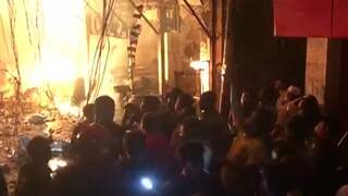 Tientallen doden door grote brand in hoofdstad Bangladesh