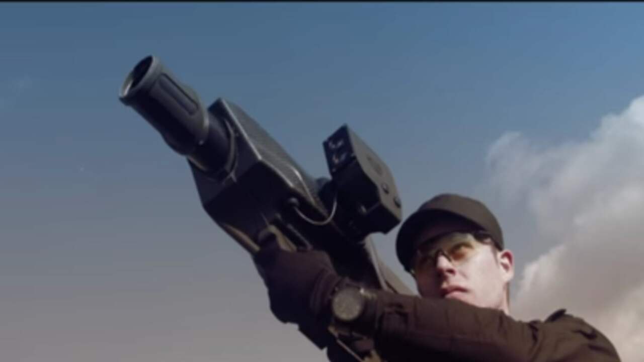Speciale bazooka schiet drones uit de lucht