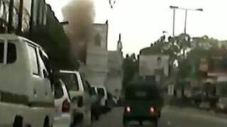 Explosie in Sri Lankaanse kerk met dashcam vastgelegd