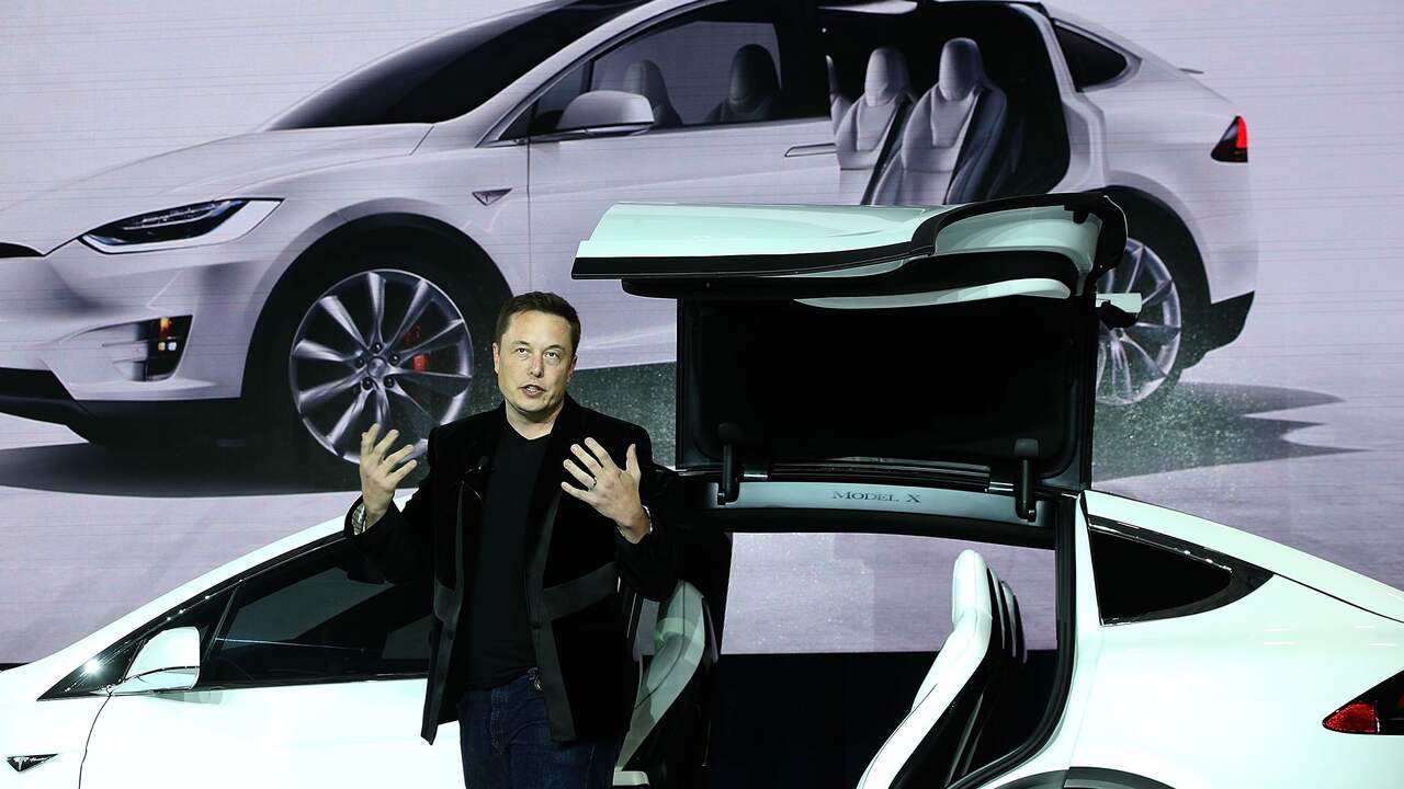 Elon Musk toont tunnelsysteem tegen verkeersopstoppingen