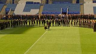 Eerbetoon spelers Leicester City aan omgekomen voorzitter