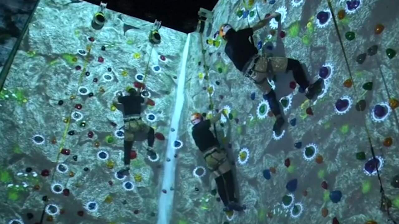 Video: Racen, vliegen en klimmen in enorme VR-gamehal