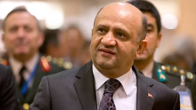 turkse-minister-van-defensie-nieuwe-baas-leger-turkije.jpg