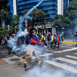 Oppositie Venezuela roept op tot 24-uursstaking tegen Maduro