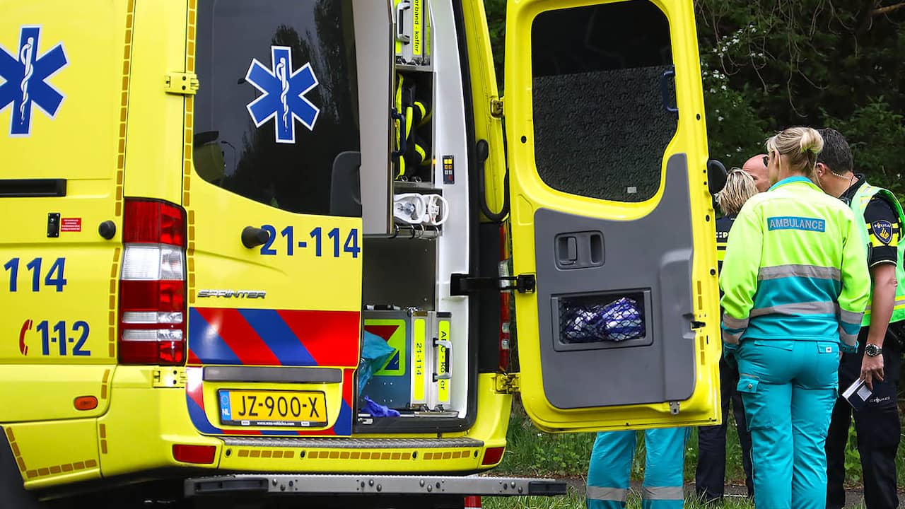 Vrouw Gewond Bij Botsing Tussen Twee Autos Aan De Stadionstraat