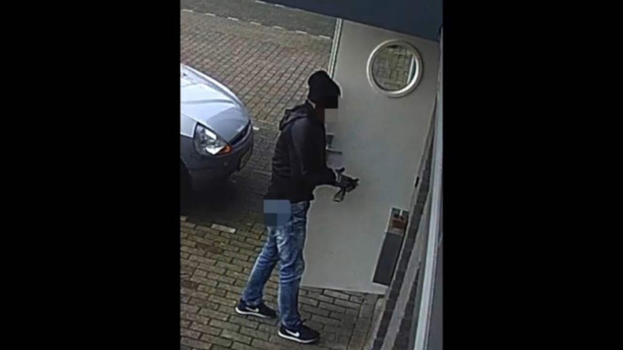 Politie Geeft Foto S Verdachte Van Liquidatie Broer Kroongetuige Vrij