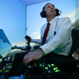 Kunstmatige intelligentie verslaat ervaren piloot in virtueel luchtgevecht