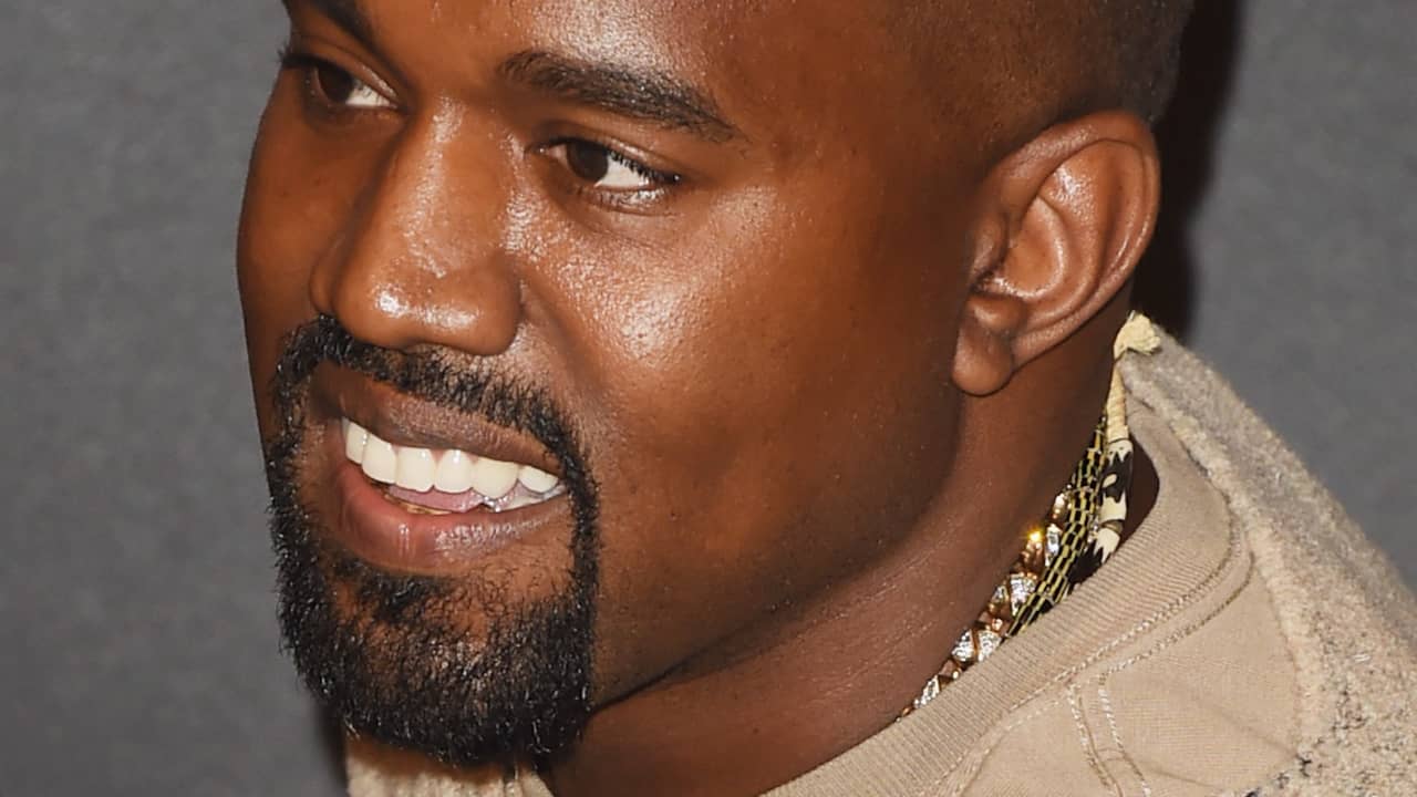 Hoe Kanye West na een turbulent jaar in het ziekenhuis belandde