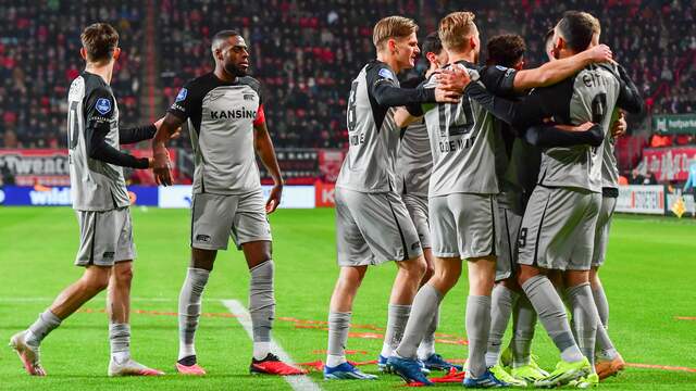 Live Eredivisie Lees Alles Over Recordzege PSV En Hattrick Luuk De