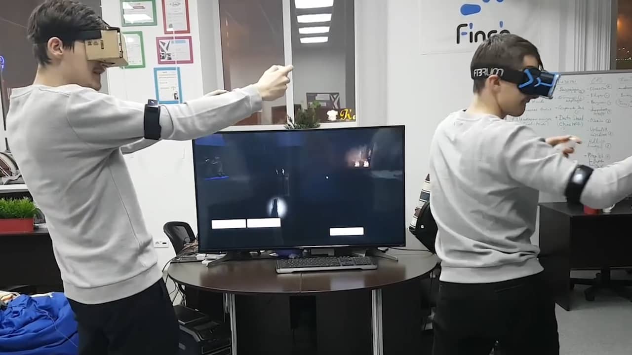 VR-controller gebruikt armsensor om bewegingen te registreren