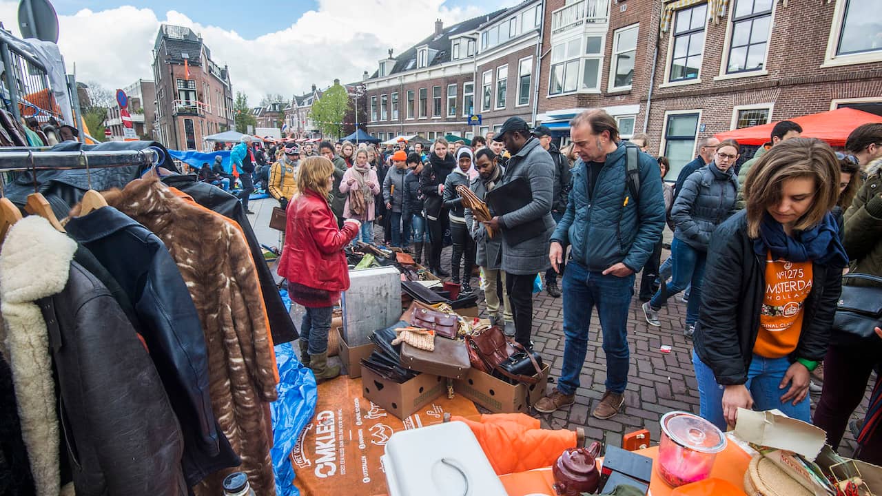 Koningsdagvrijmarkt Levert Vooral Een Opgeruimde Zolder Op Economie