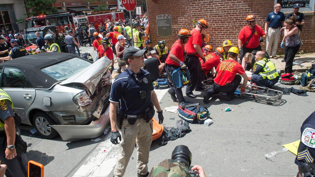 Dode bij inrijden auto op tegenstanders extreem-rechtse mars in Virginia