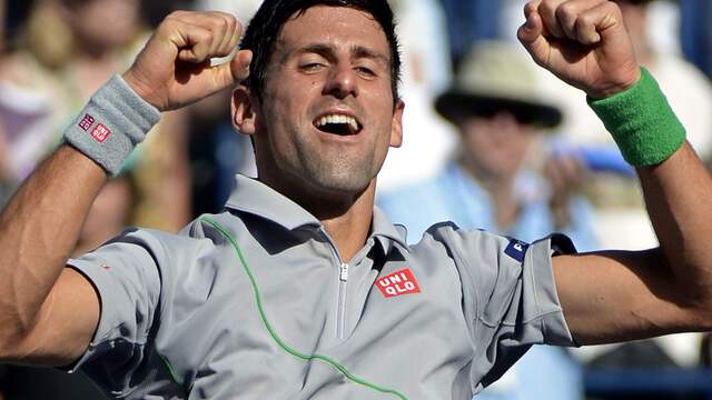 Djokovic zet Federer opzij in finale Indian Wells