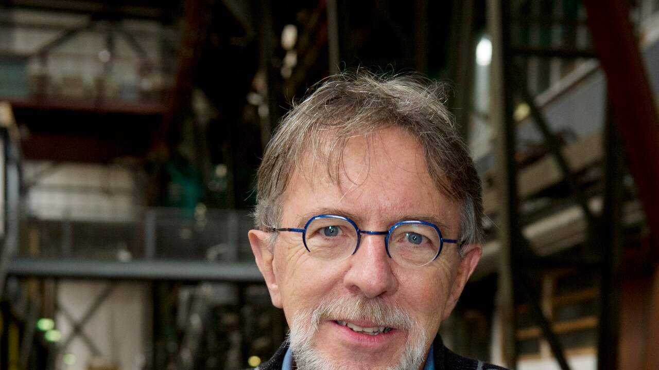 Jacques Vriens onderscheiden met erepenning Limburg NU Het laatste