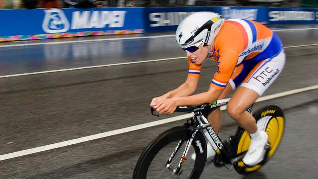 Van Dijk blijft Specialized trouw