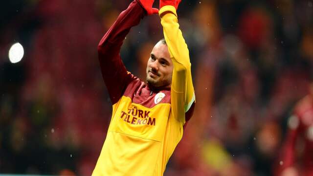 Invaller Sneijder speelt gelijk met Galatasaray