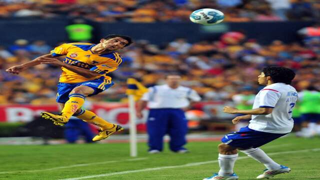 Enorme misser in Mexicaanse competitie (video)