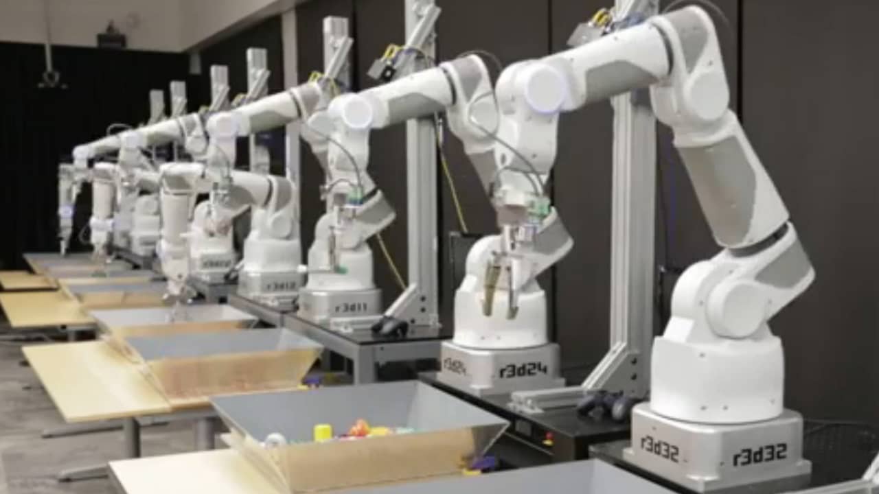 Google-robots leren zelf objecten te grijpen