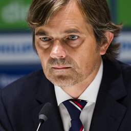 Cocu geniet van beleving en strijd PSV in duel met AZ