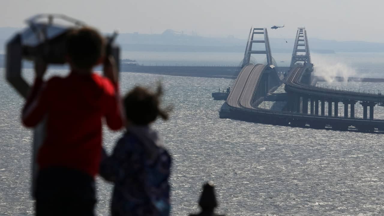 Rusland Minstens Drie Doden Door Explosie Op Brug Tussen Vasteland En