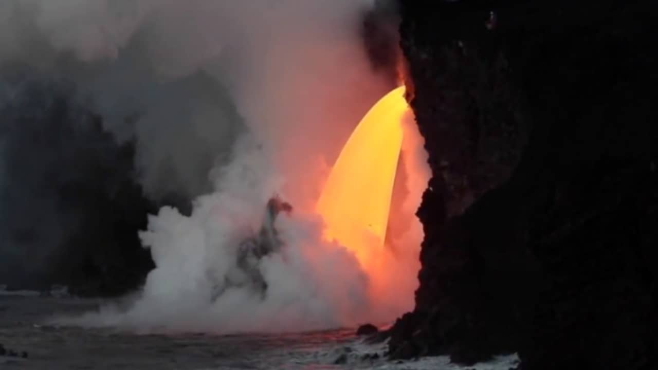 Grote Hoeveelheid Lava Stroomt Zee In Bij Hawaii Nu Nl