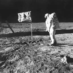 Uniek maanzakje van Apollo 11-missie onder de hamer
