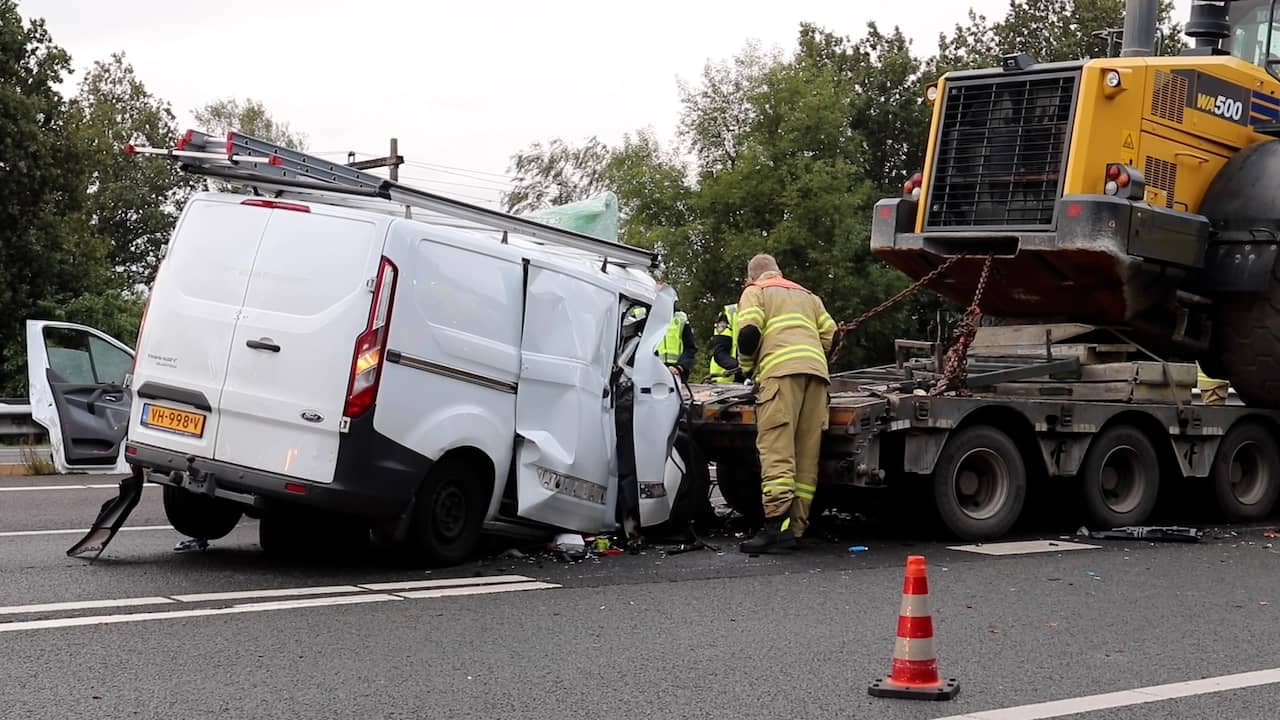 Deel A Afgesloten Na Ernstig Ongeluk Met Bestelbus Nu Nl