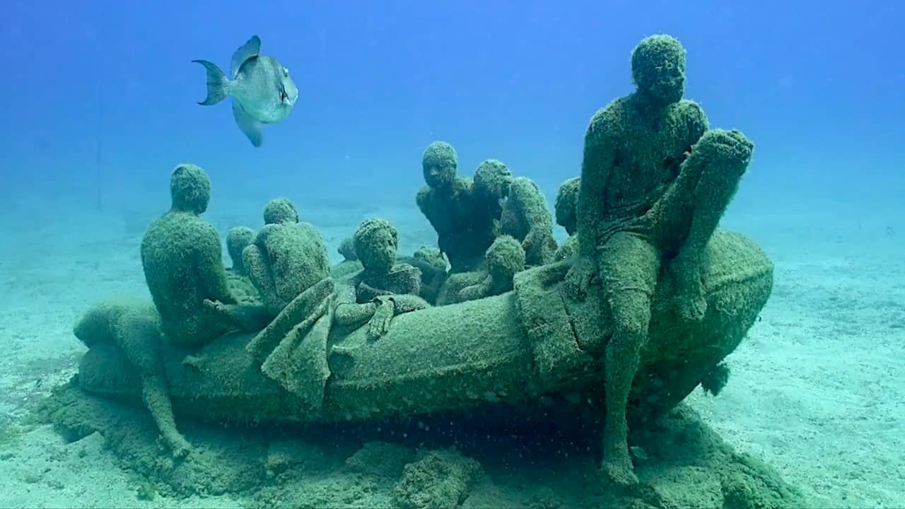 Bekijk hier hoe het onderwatermuseum in Lanzarote tot stand is gekomen
