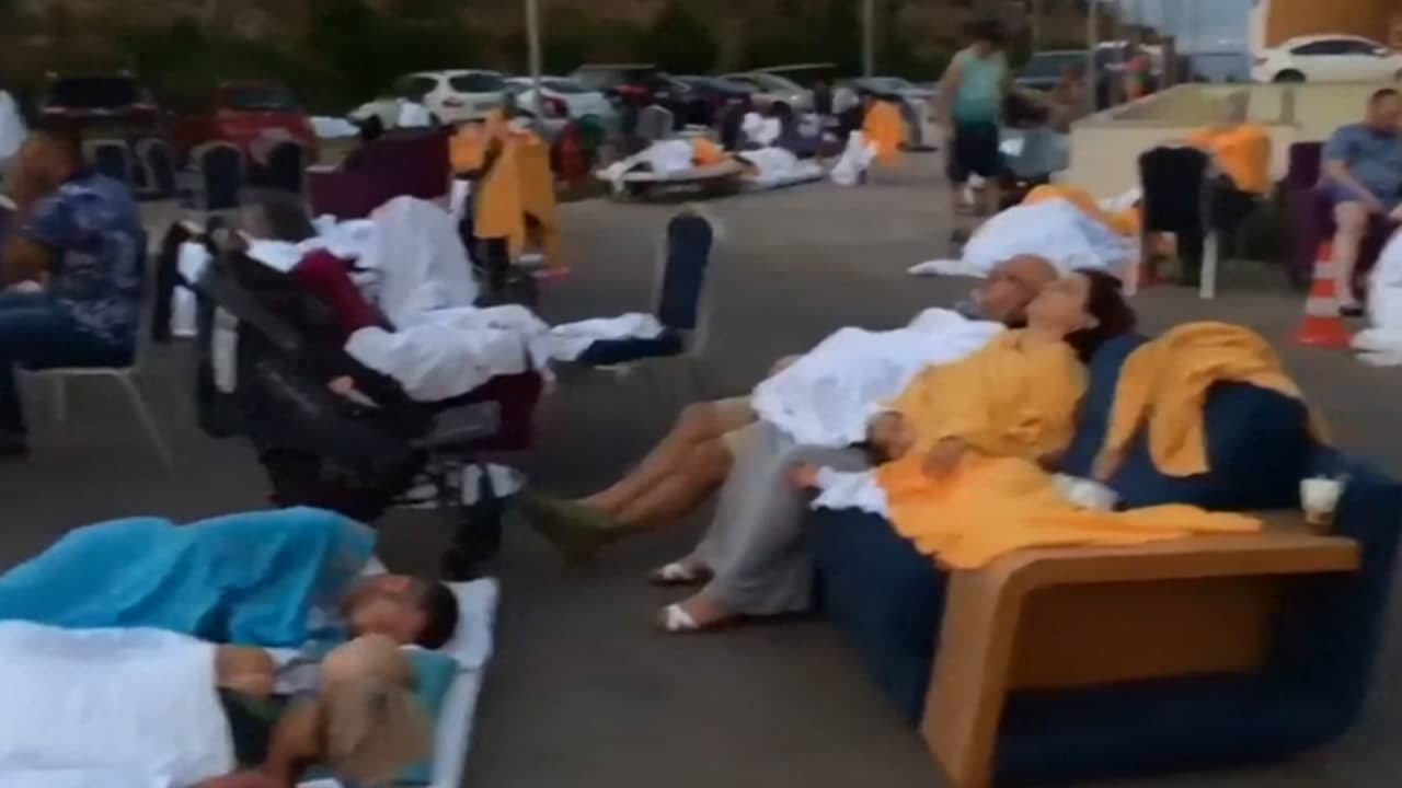 Toeristen Bodrum en Kos slapen op straat na aardbeving