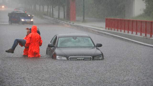 veel-wateroverlast-hoosbuien-in-grote-delen-van-land.jpg