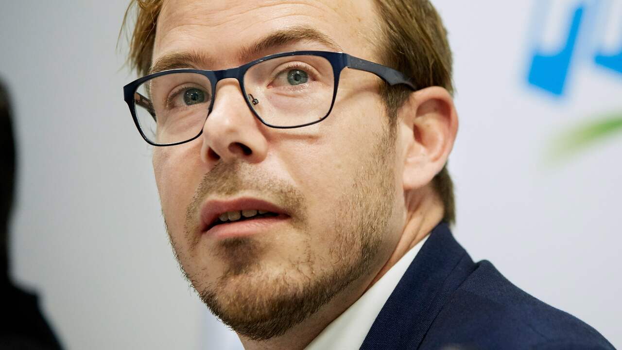Interview pvda kandidaat gijs van dijk: 'ik ga dwars door muren ...