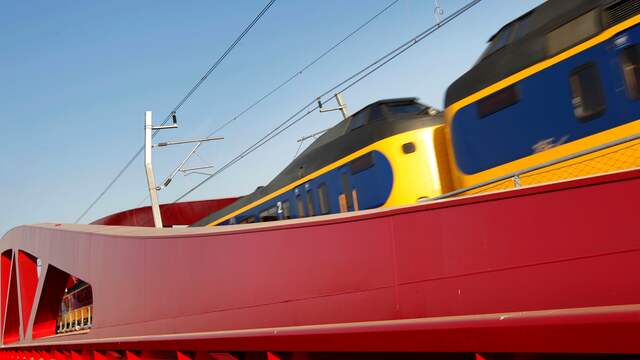 NS test snellere treinverbinding tussen Randstad en Groningen