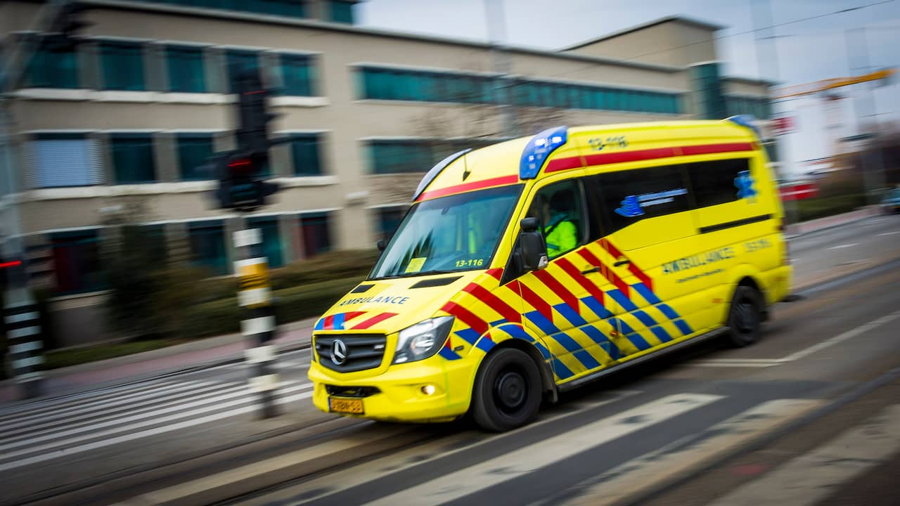 Auto vliegt uit de bocht in Kekerdom: één persoon gewond | Nijmegen