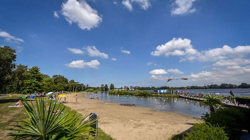 Zwemseizoen in Alphen geopend, twee in plaats van drie zwemlocaties