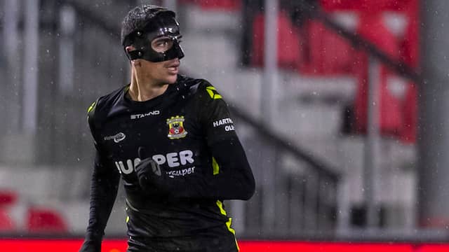 Go Ahead-doelpuntenmaker Antoine Rabillard speelde met een masker.