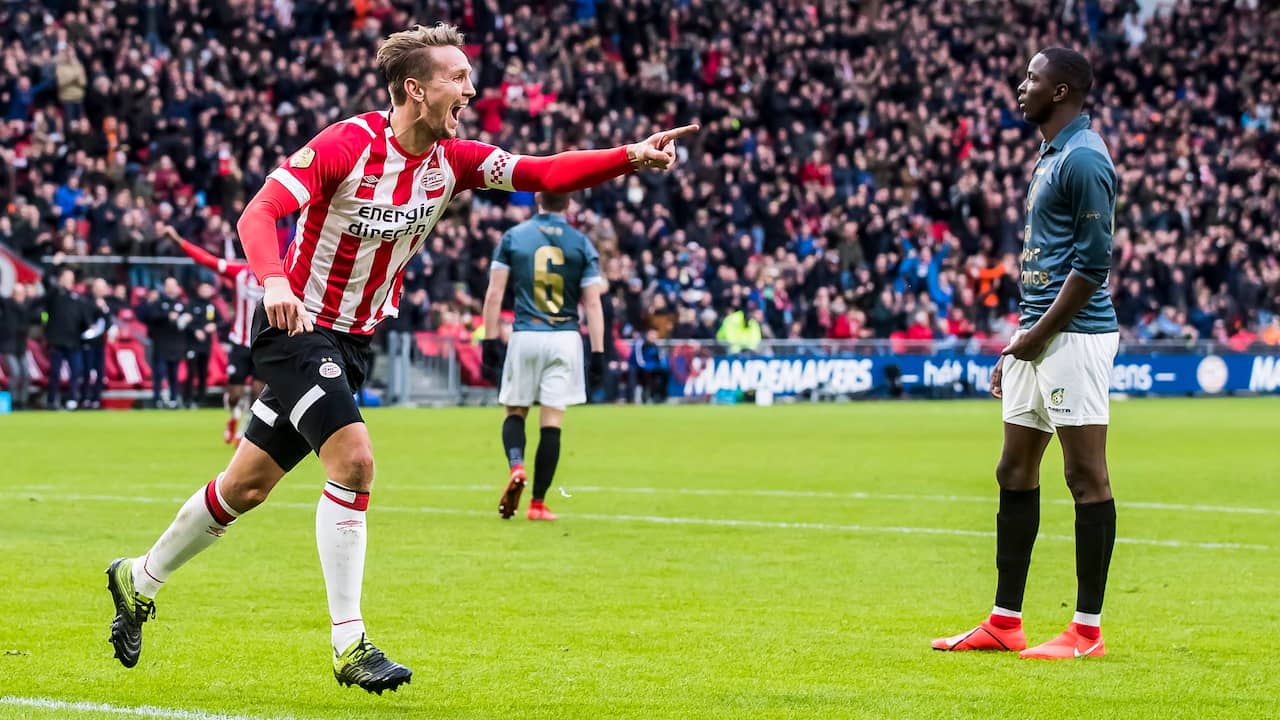 Jubilaris De Jong Helpt Psv Met Hattrick Aan Klinkende Zege Op Fortuna Nu Het Laatste Nieuws Het Eerst Op Nu Nl