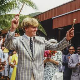 NU+ | Weinig pers en geen Oranje boven: de Caribische reis van de koning
