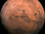 Mars de hele maand oktober goed zichtbaar door stand dicht bij aarde