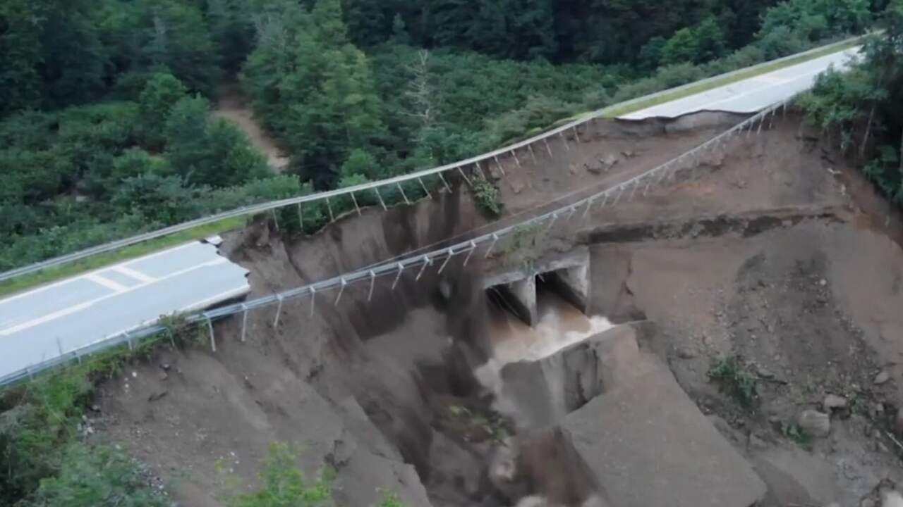 Beeld uit video: Dronebeelden tonen omvang schade na noodweer in Turkije