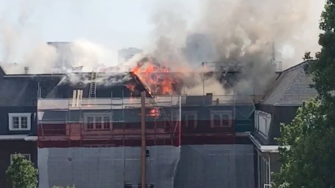 Gewonde bij grote brand in school Amsterdam | NU - Het laatste nieuws