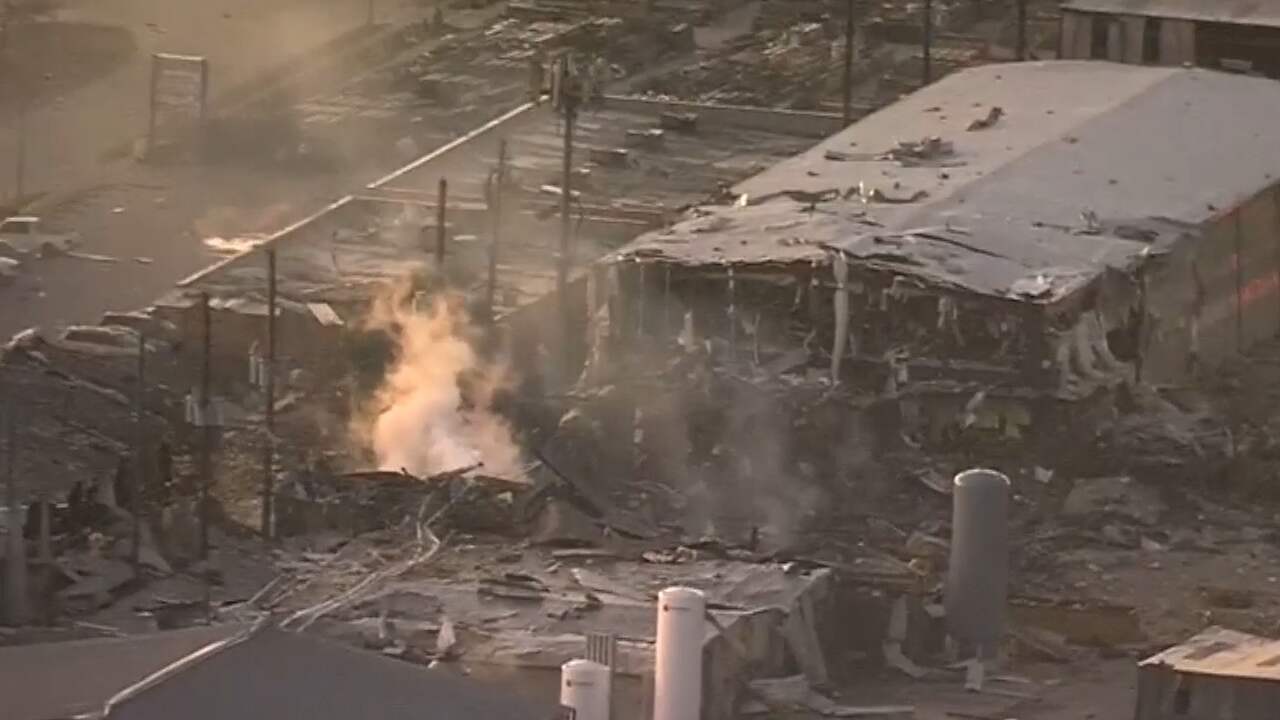 Bewakingscamera filmt verwoestende explosie in Houston