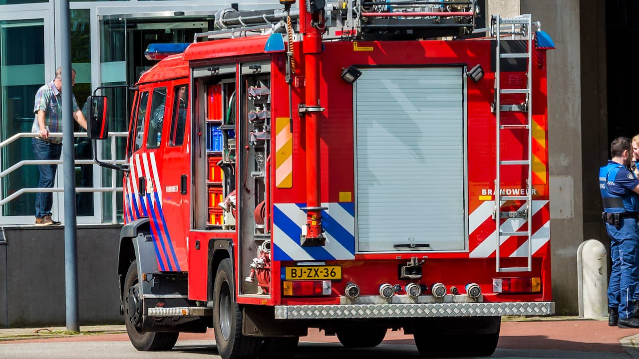 Zes Huizen Ontruimd Vanwege Brand In Rijtjeswoning Sint Nicolaasga ...