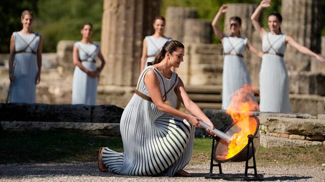 Ondanks het protest werd de olympische vlam zoals gepland ontstoken in Olympia.