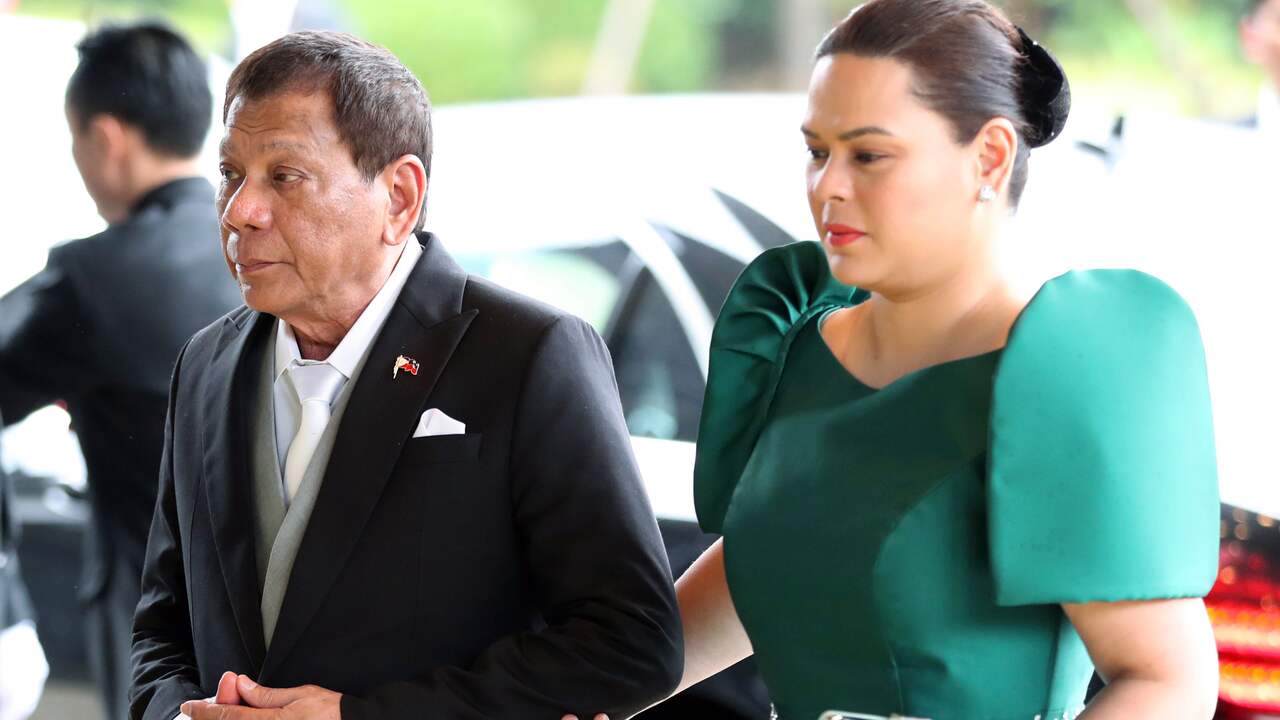 Philippine president and daughter both want to be vice president