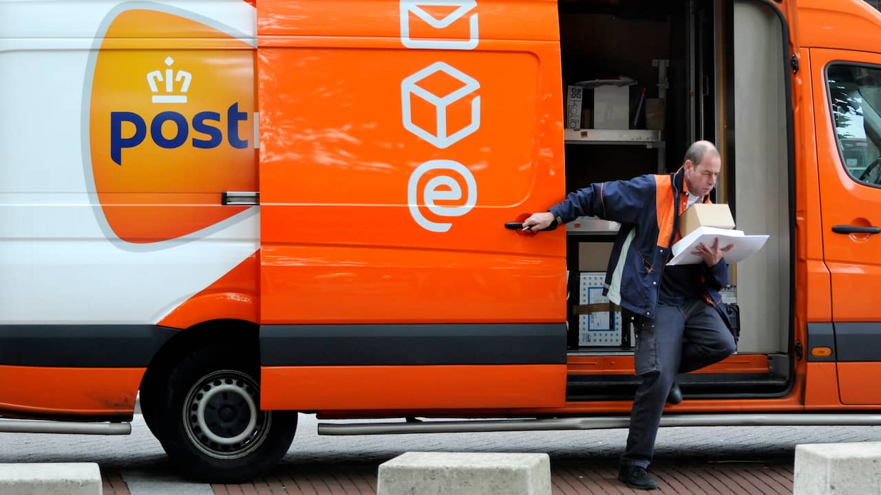 Voorloper eenvoudig kennisgeving Pakketpost deels plat door storing bij PostNL | Internet | NU.nl