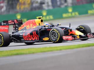 Hamilton pakt pole position bij Grand Prix van Groot-Brittannië