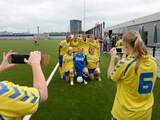 KNVB zet 'historische stap': vrouwen in eerste mannenelftal in amateurvoetbal
