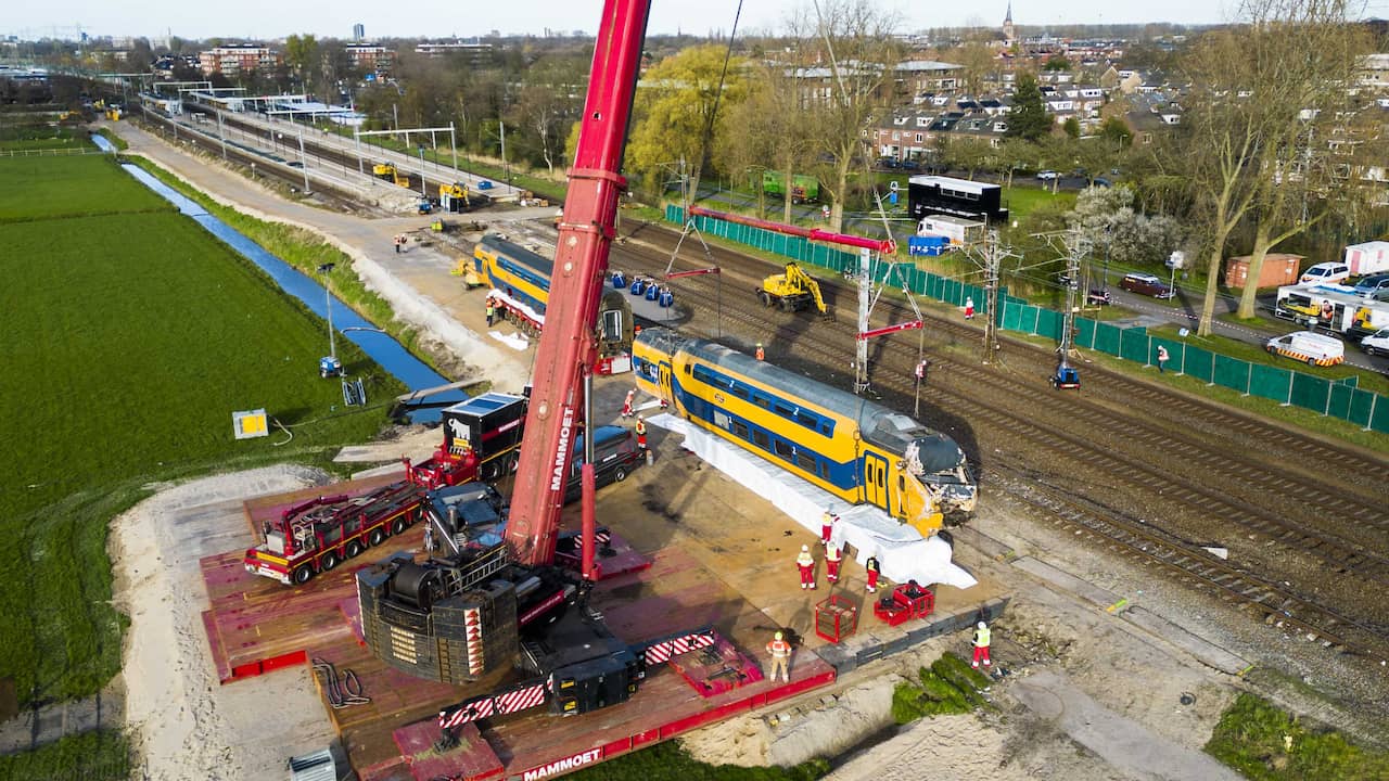 Passenger Train Resumes Service After Accident on Leiden-The Hague Route